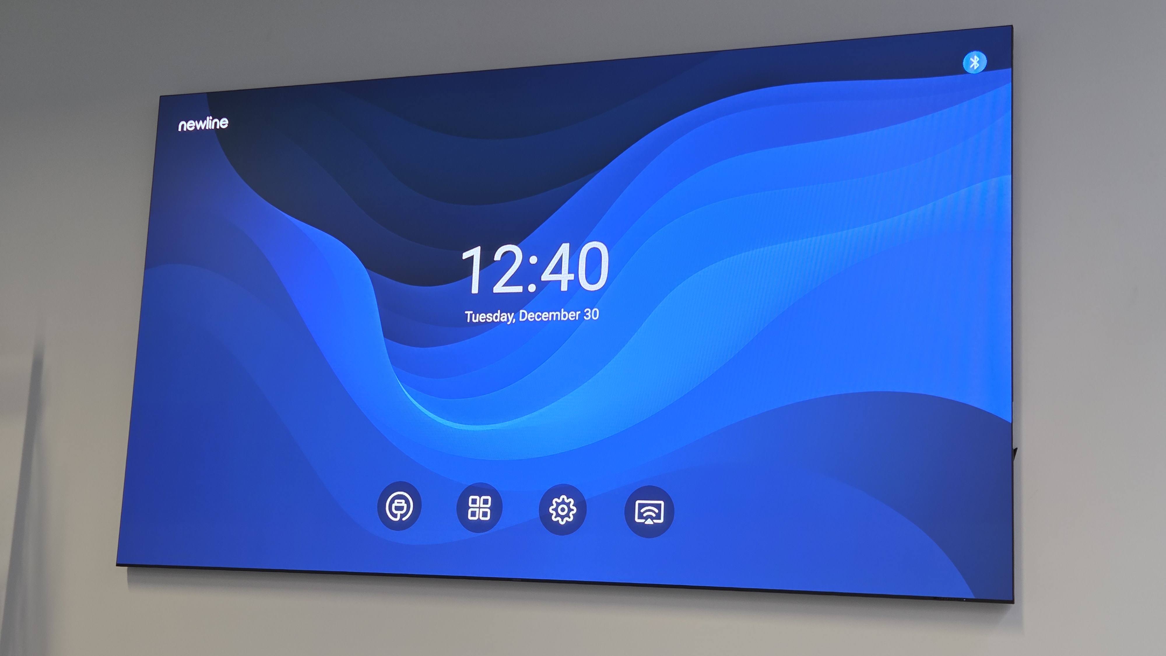 LED ekran za predavaonicu 163 in�a s Full HD rezolucijom