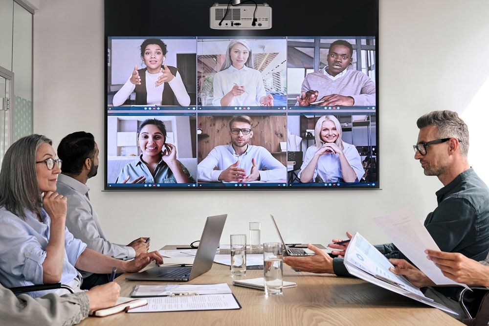 Optoma ZH451ST Full HD laserski projektor kratkog dometa za u�ionice i konferencijske dvorane