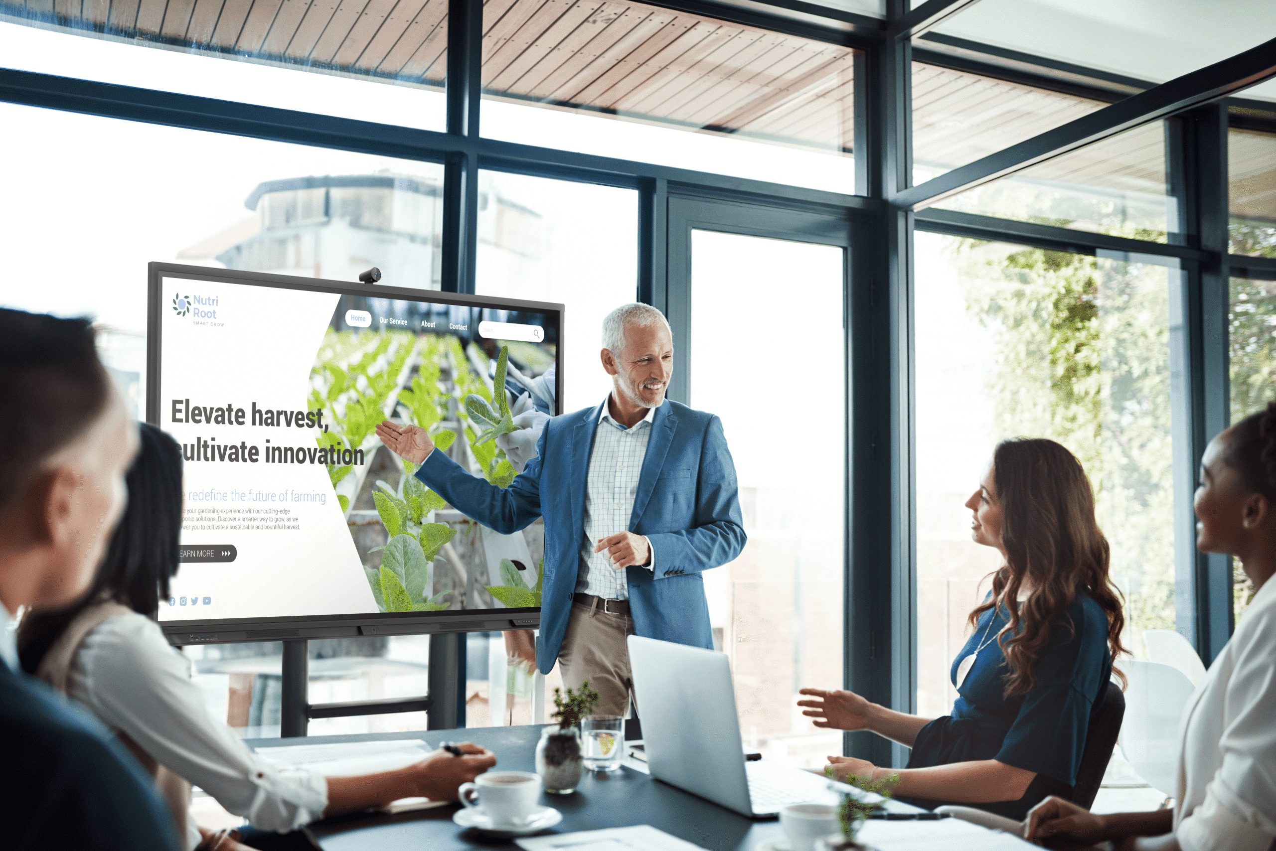 Elara Pro: Pametan interaktivni zaslon s Android 13 
