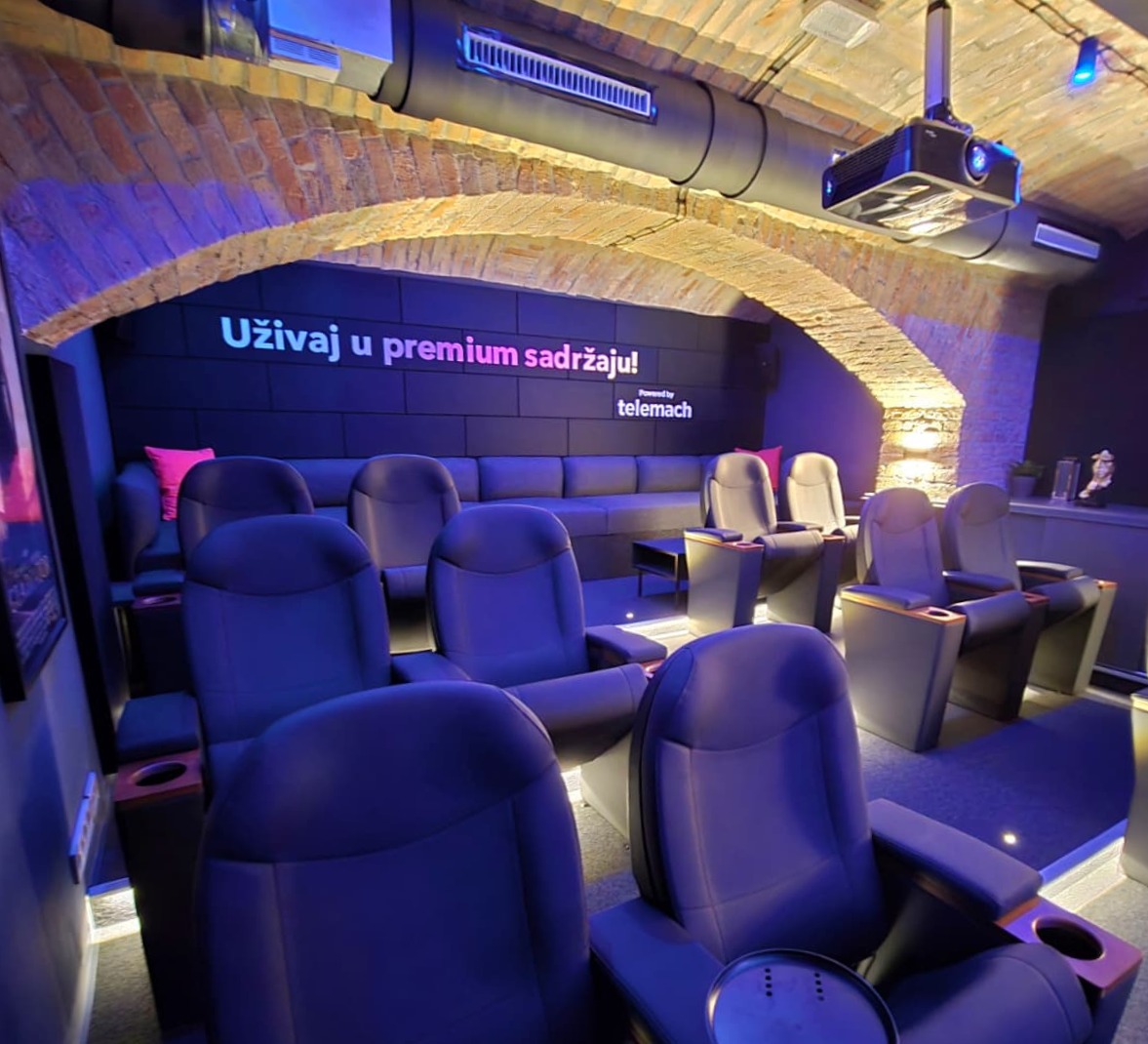 Privatno kino BrickClub Zagreb – projektiranje i opremanje kino dvorane 