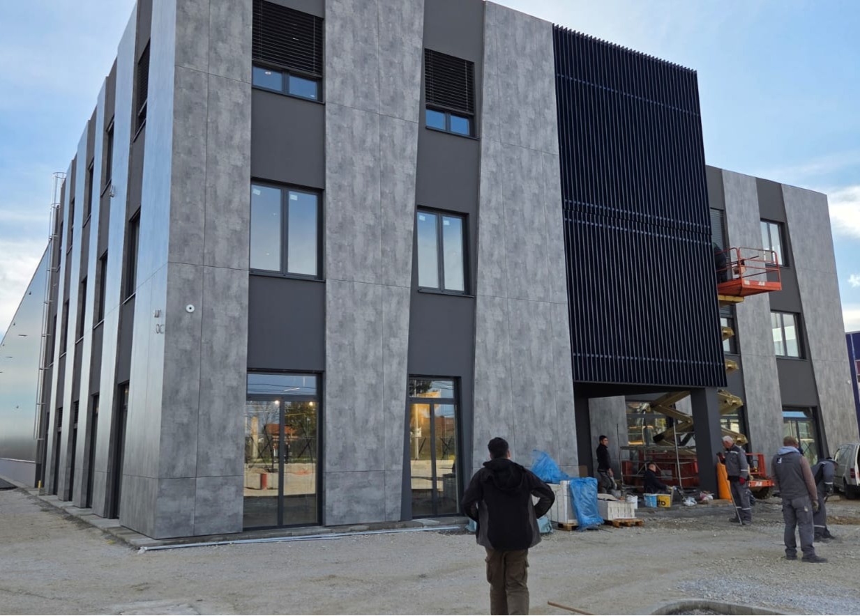 Ozvu�enje poslovno-skladi�nog objekta TECE Adria