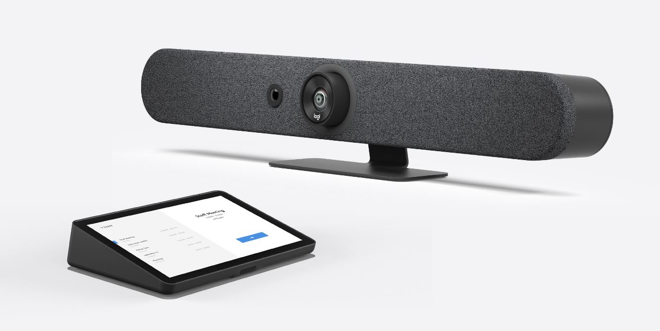 Logitech Rally Bar Mini i Tap IP video konferencijski sustav u modernoj meeting sobi za Microsoft Teams i Zoom